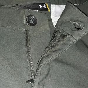 Under armour fitted shorts